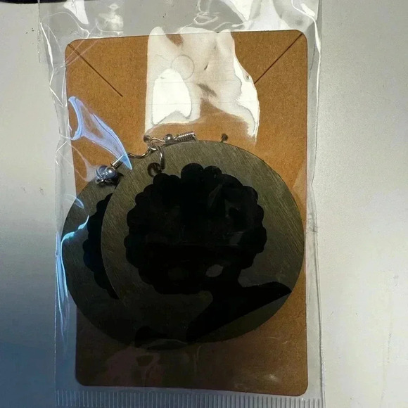 Handmade Earrings - Picture 4 of 4